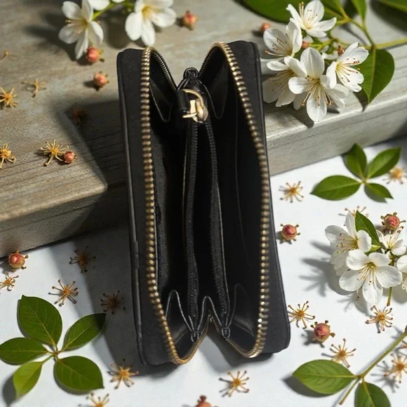 Kate Spade Black key ring wallet - Picture 4 of 7